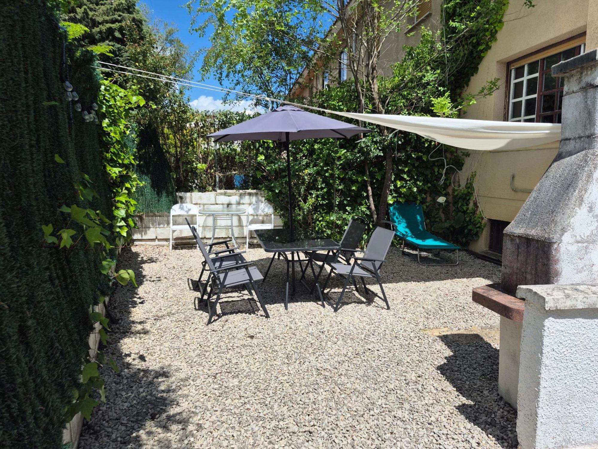 Cool Basement Studio In Hosts House With Private Terrace And Bbq Zizur Mayor Exterior photo